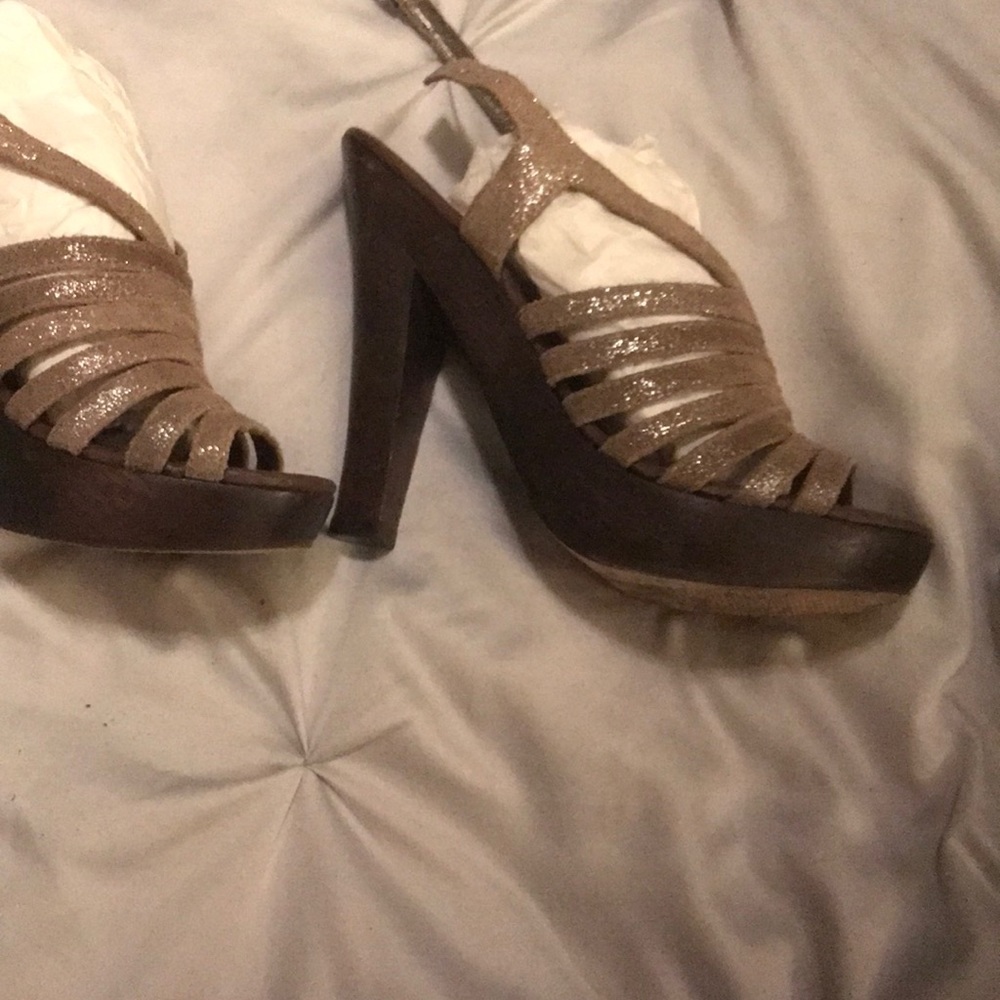 COPY - Leather sandal with wooden heel